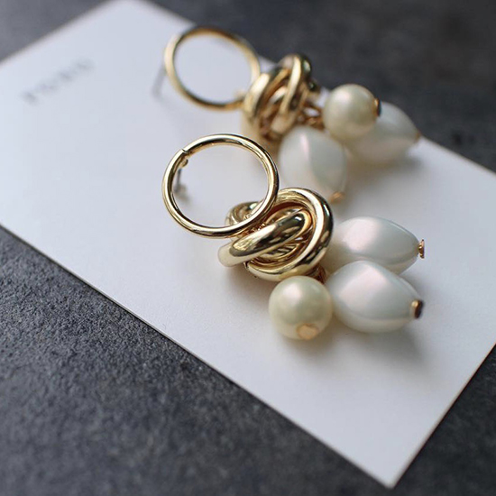 [pono]サークルオパールビーズピアス