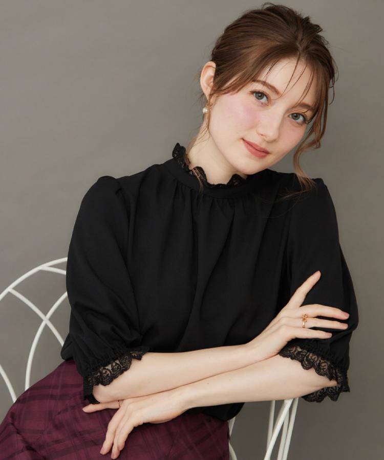【華やか・大人可愛い・5分袖】エンブロレース前後2WAYブラウス