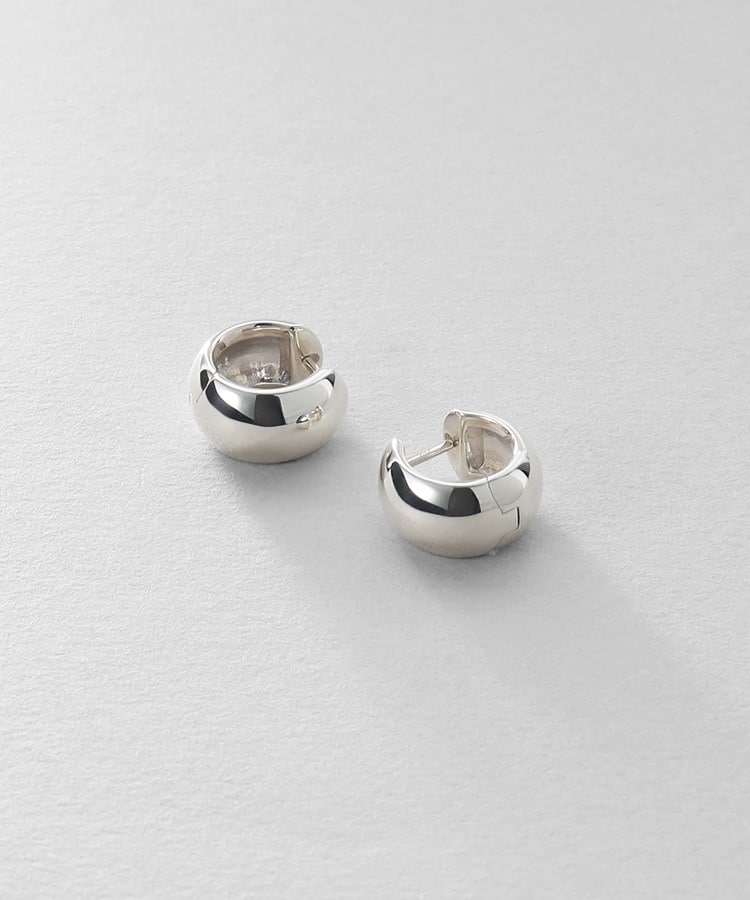 シルバー ハギーフープ ワイドピアス