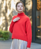 ミドルゲージハイネックプルオーバー