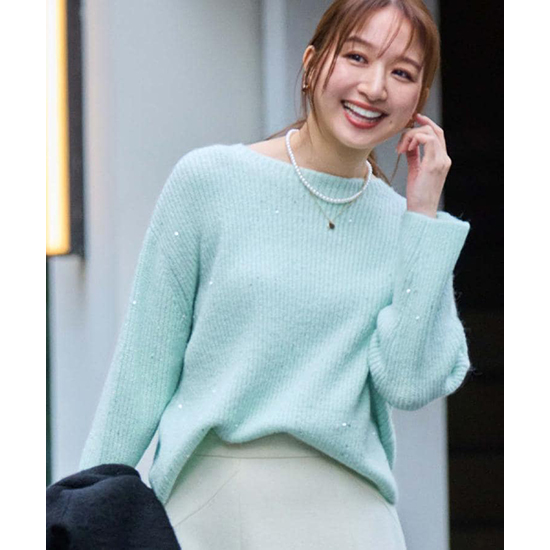 【手洗い可】スパンコール付ニットトップス