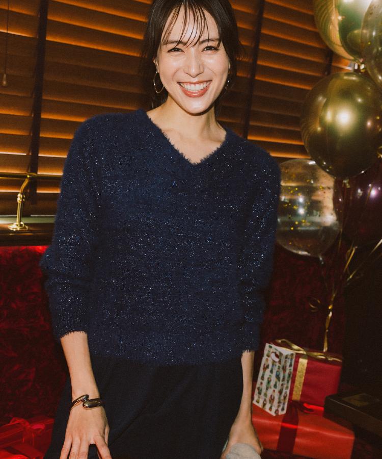 スパンコールフェザーVネックニット【洗濯機OK】