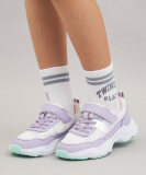 ベロクロスニーカー