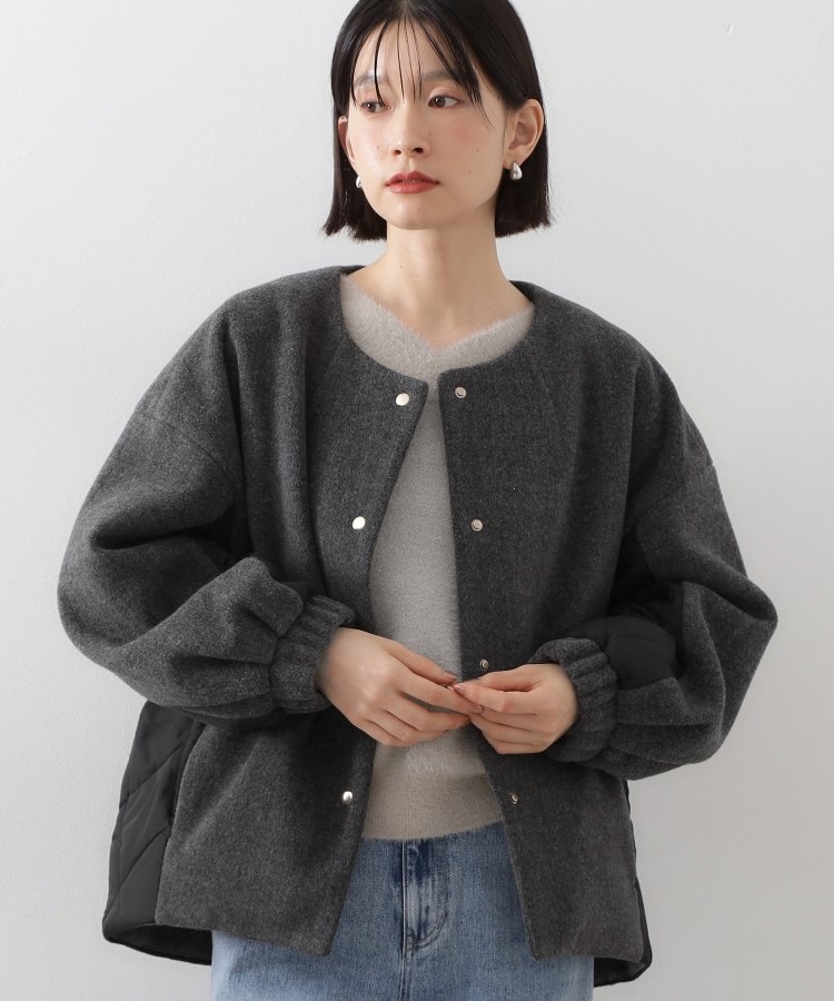 前後で印象が変わる ドッキングノーカラージャケット