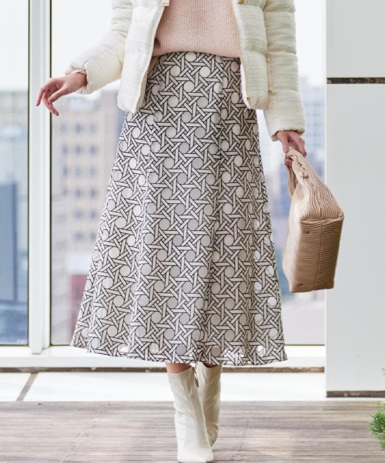 【日本製】シアー刺繍のフレアースカート