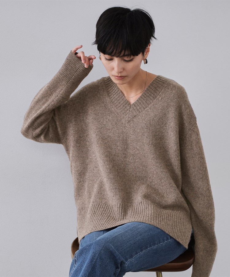 リラクシーVネックミドルゲージニット【洗える】