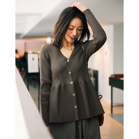 [ur's]前後2wayペプラムニットトップス