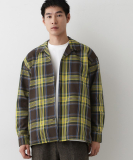 チェックシャツ