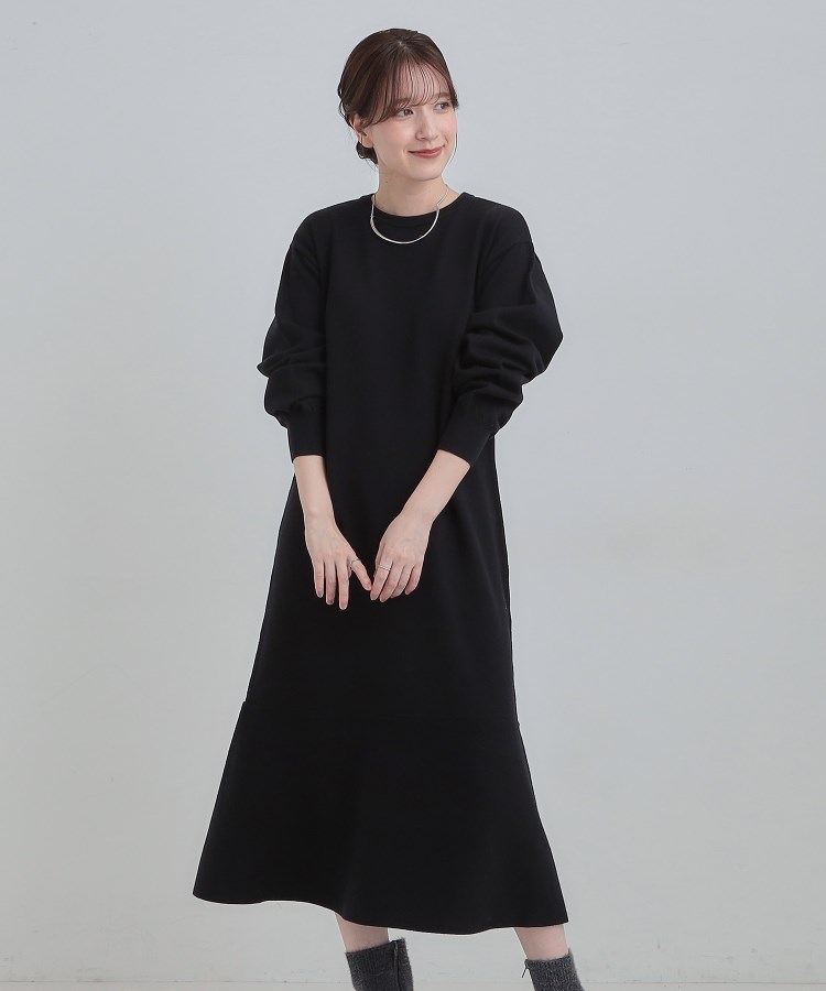 スタイルがすっきりに見える 裾マーメイドニットワンピース