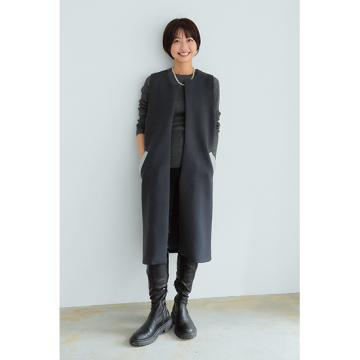 [TOLNERA]ビジュー付きボンディングロングジレ