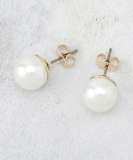 フェイクパールピアス