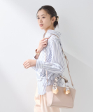 【ミドルサイズ／合皮／ショルダー付】スタッズ風メタルバッグ