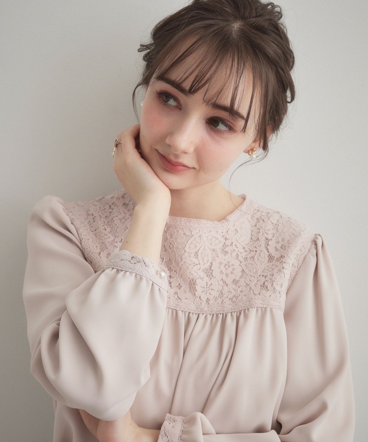 レースドッキングブラウス