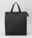 "保冷スクエアバッグ maneuver M BK"