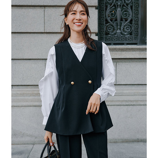 [Emma Taylor]ダブルクロスゴールドボタンペプラムジレ