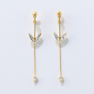 "[RISHDECO]future crystal heart long earrings"