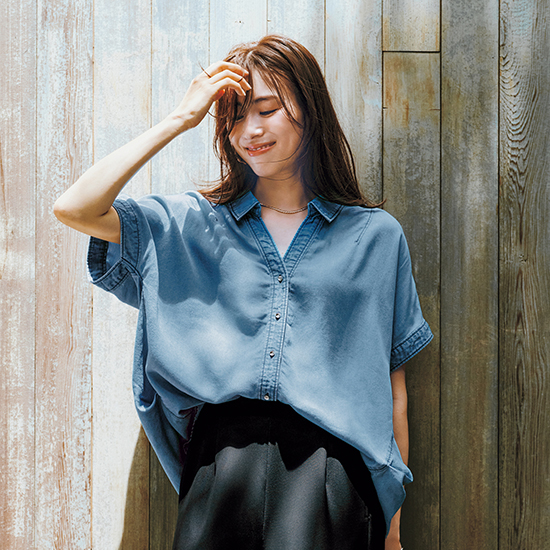 [Emma Taylor]ライトデニムバックコクーンキーネックシャツ