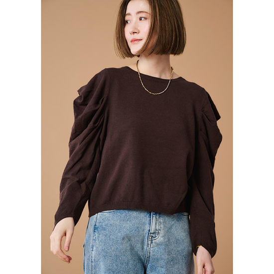 [CHIGNON]【洗える】タックドレープスリーブニット